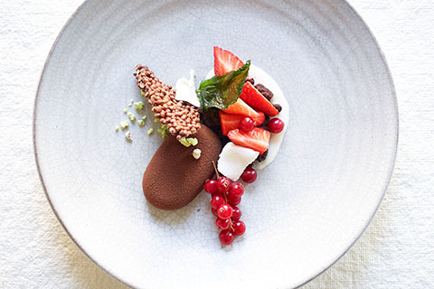 Dessert mit roten Früchten